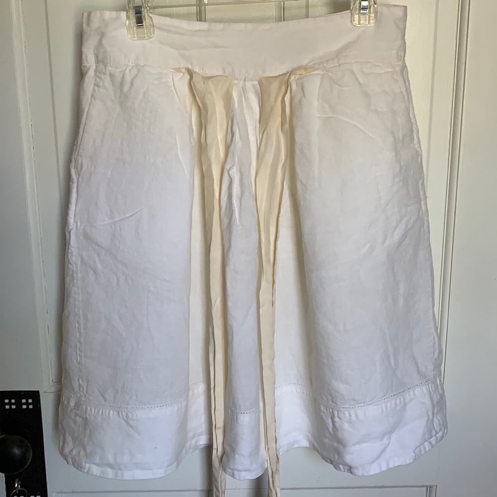 White skirt with silk tie ribbons